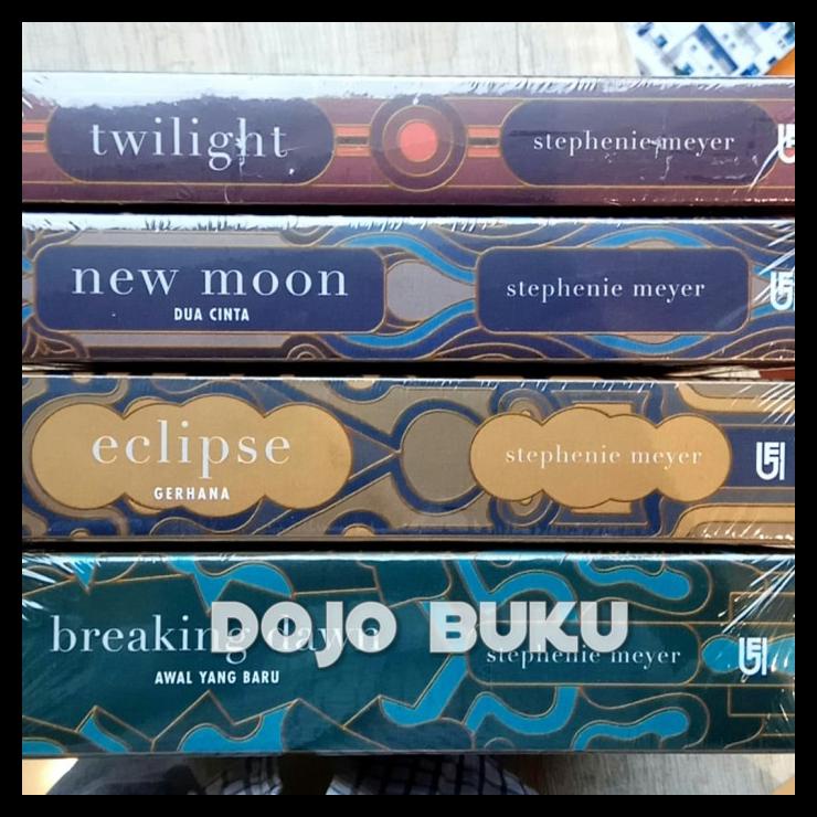 

TERBARUU!! Paket Buku Seri Twilight by Stephenie Meyer SALE