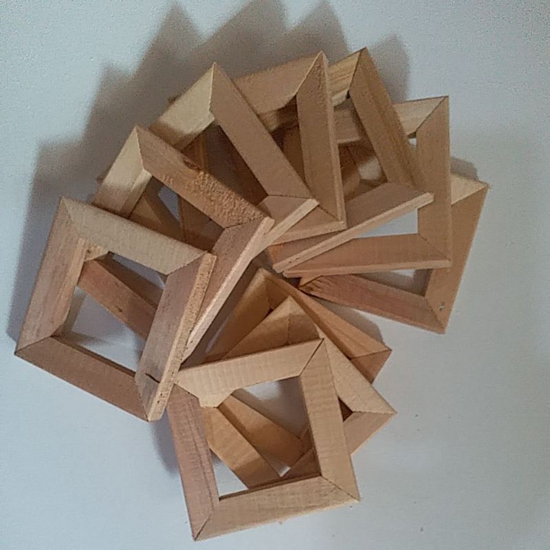 

Span ukuran ( per 3 biji ) 10 × 10 sampai 40 × 100.