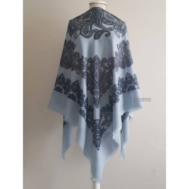 Turky Elif Defne/ Segi empat turky