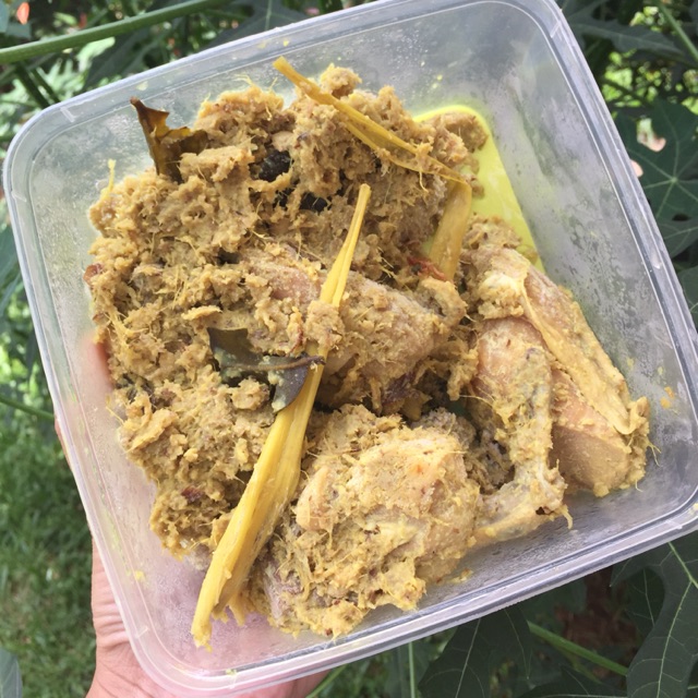 

Ayam Goreng Lengkuas (ayam kampung) non msg non pengawet