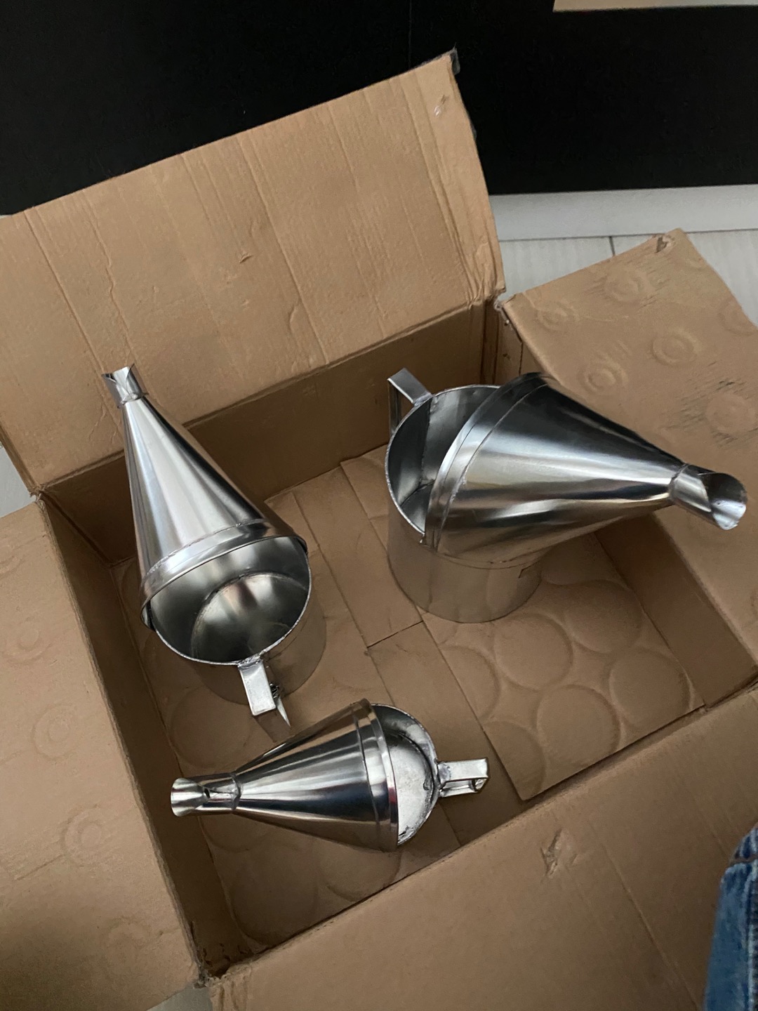 Corong Minyak 1/2 Liter / Literan Minyak 1/2 Liter / Takaran Minyak 1/2 Liter / Gelas Ukur / Liter