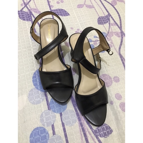 PRELOVED Sandal wedges heels wanita dranata slovakia by dives shoes
