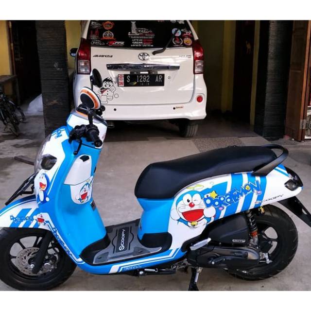 Decal sticker Scoopy doraemon motif doraemon biru dan merah 2017 2018 2019