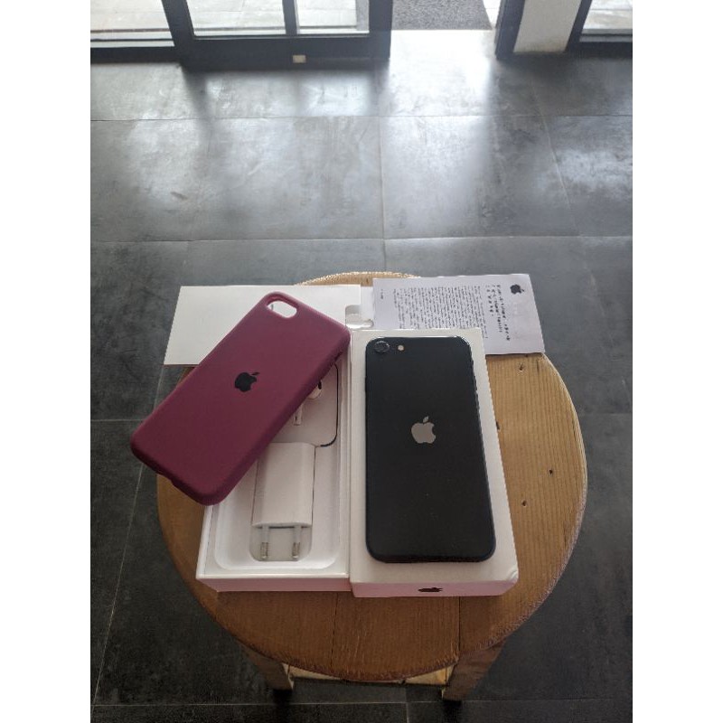 iphone SE 2020 Black Garansi iBox