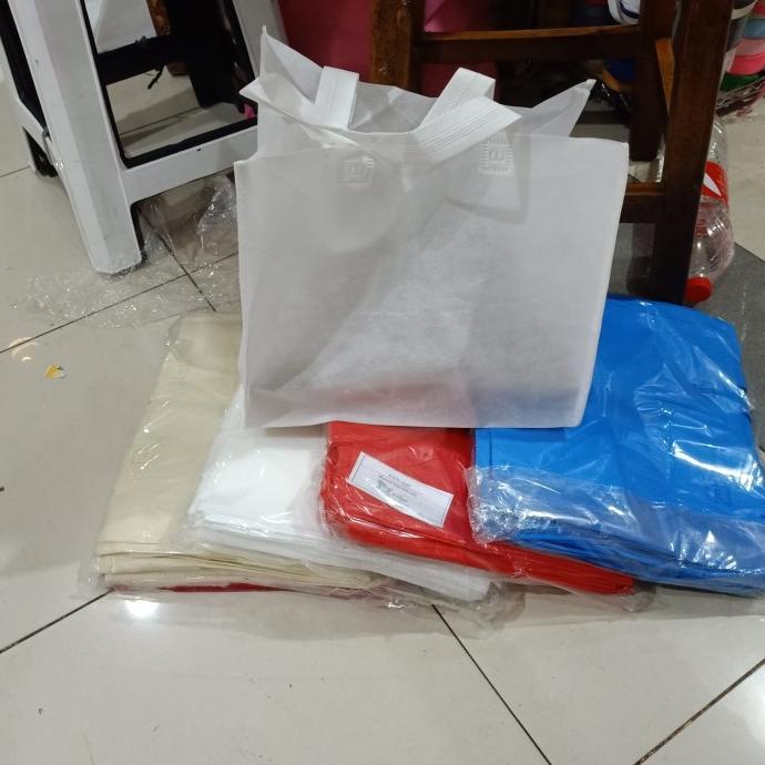 

yang dicari@@@@] tas kain spunbond buat nasi kotak 25 atau bento bahan tebal isi 12 pcs