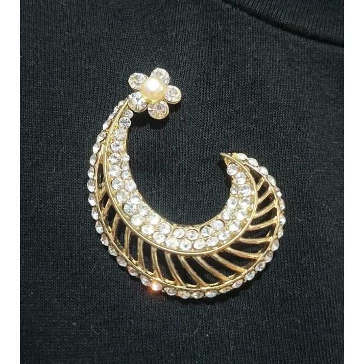 Bros bentuk bulan sabit