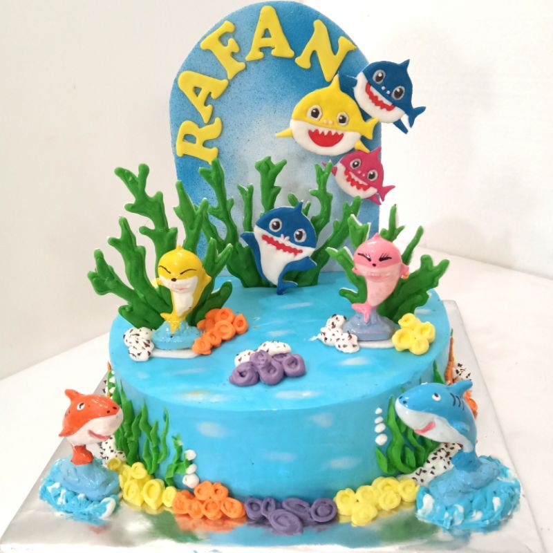 

Babyshark cake