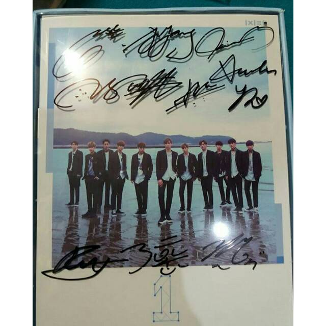 Wanna One Signed Album