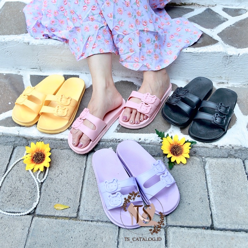 Sandal Slop Gesper Ban Dua Kelinci Colourfull Creative Homeware 688