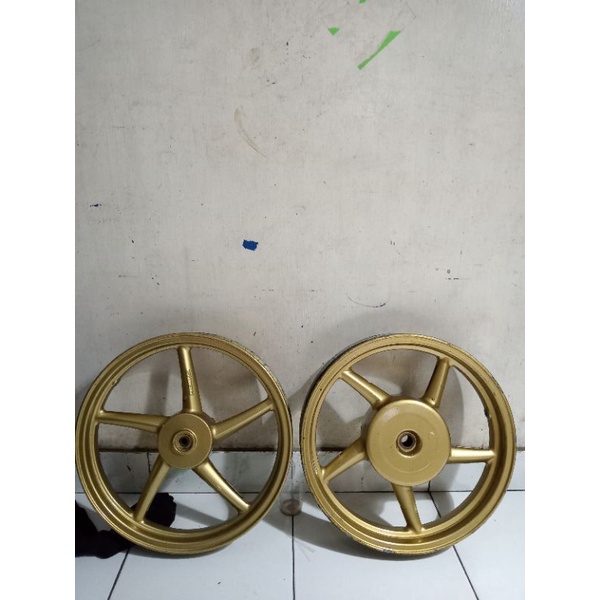 velk vrossi beat karbu/beat fi/scoopy/genio
