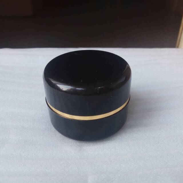 Pot cream 12,5gr hitam list gold