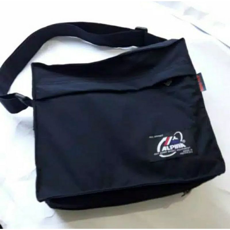 Alpina Tas selempang T119