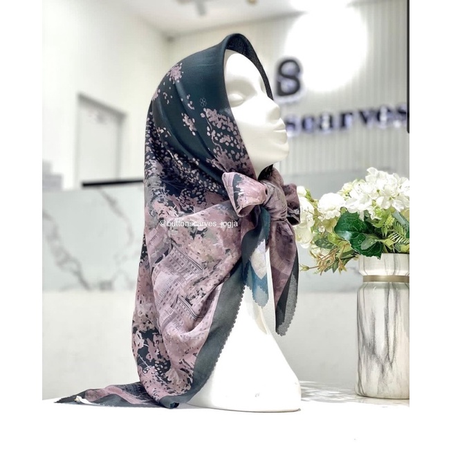 Buttonscarves - New York 3 Courage Series East Village Size XL