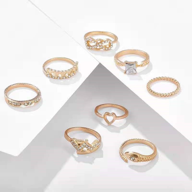 8pcs / Set Cincin Berlian Bentuk Ular 8 Warna Emas Untuk Wanita