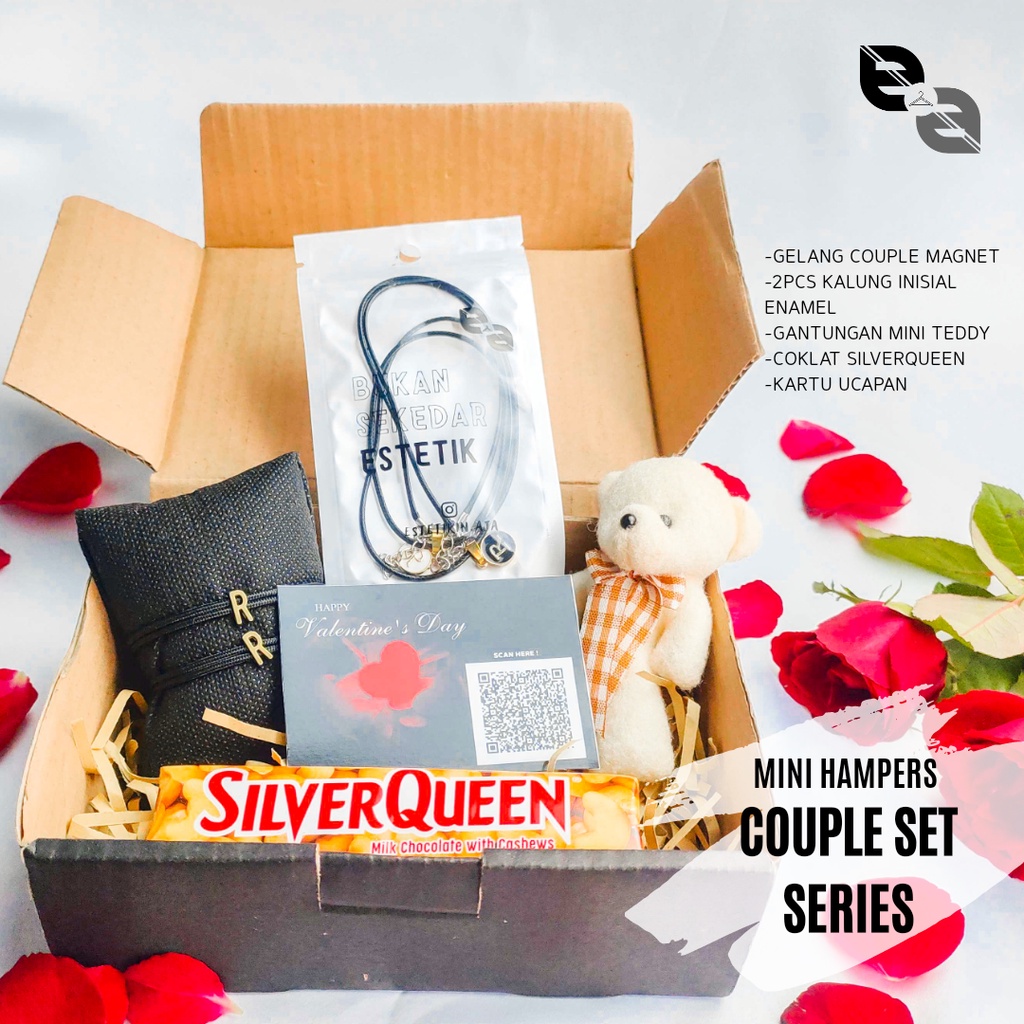 

HAMPERS Hadiah Kado Gift Ulang Tahun Anniversary Mensiversary Valentine Untuk Pacar Pasangan Bestie Couple Cewek Cowok Bisa Untuk Kado Coklat Persahabatan / Hampers Ulang Tahun / Hampers Anniversary / Hampers Murah / Hadiah Ultah / Kado Ultah