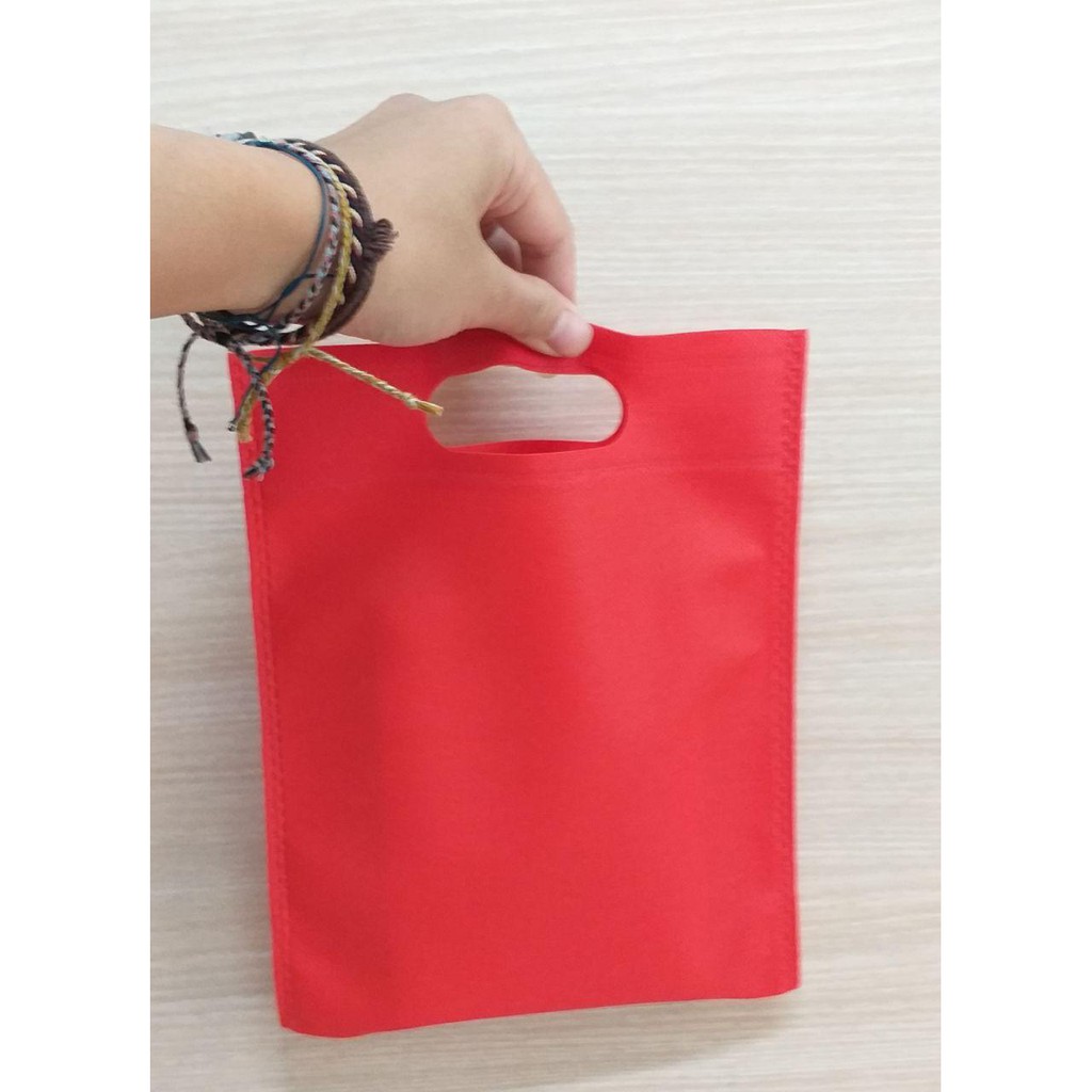 

Tas Belanja MURAH / GOODIE BAG / Souvenir / 20x25 (Warna Merah)