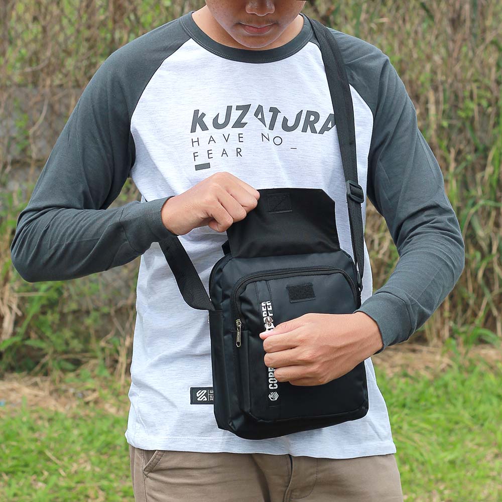 Tas Selempang Distro Pria Travel Bag Kecil Cross Body - Sling Bag sligbag Slimbag Mini Terbaru