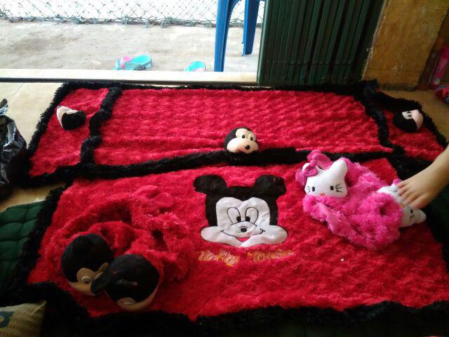 Taplak Meja Karakter