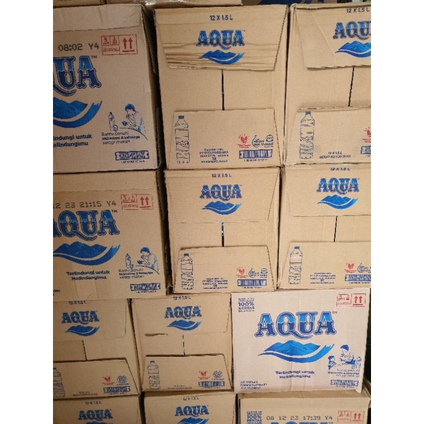 

AQUA MINERAL BOTOL BESAR 1,5L × 12 PCS(1DUS) MURAH