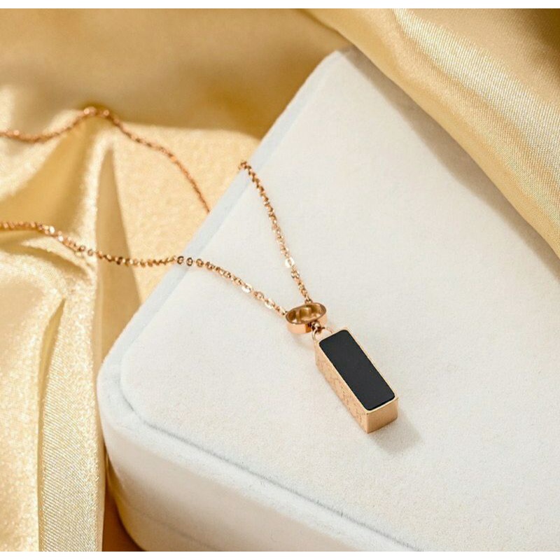 kalung fashion wanita titanium stainless steel anti pudar Gucci hitam