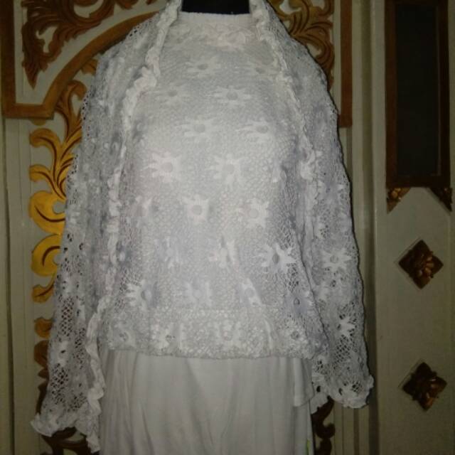 Gamis putih Al-mia