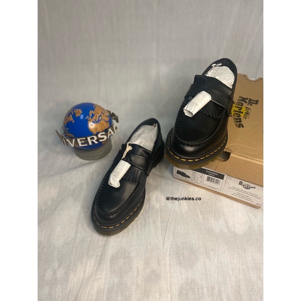 Sepatu Dr. Martens Adrian Tassel YS (Yellow Stitch)