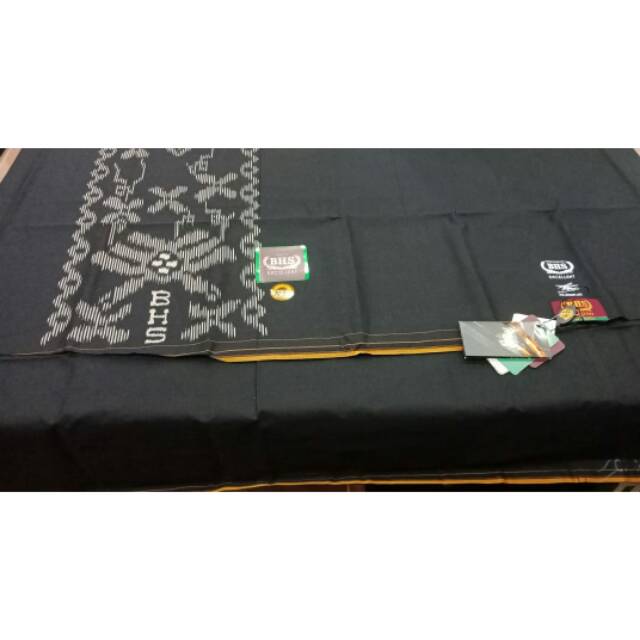 SARUNG BHS GOLD EXCELLENT TKB HITAM POLOS(TUMPAL KEMBANG HITAM )