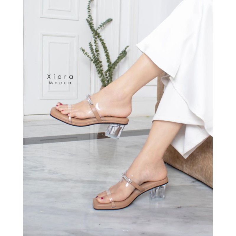 XIORA HEELS by Damelia