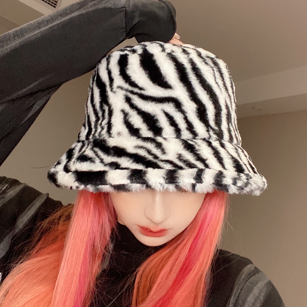 Topi Nelayan Bahan Plush Gaya Korea