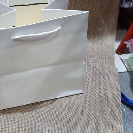 

▼ paper bag nasi box putih 20&18 isi 12 pcs dan ➯