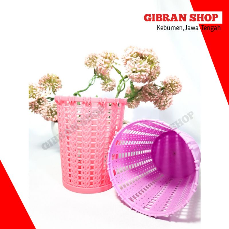 

Keranjang Plastic Tempat Alat tulis Keranjang Serbaguna Kecil Wadah Stationery Multifungsi Aesthetic Original