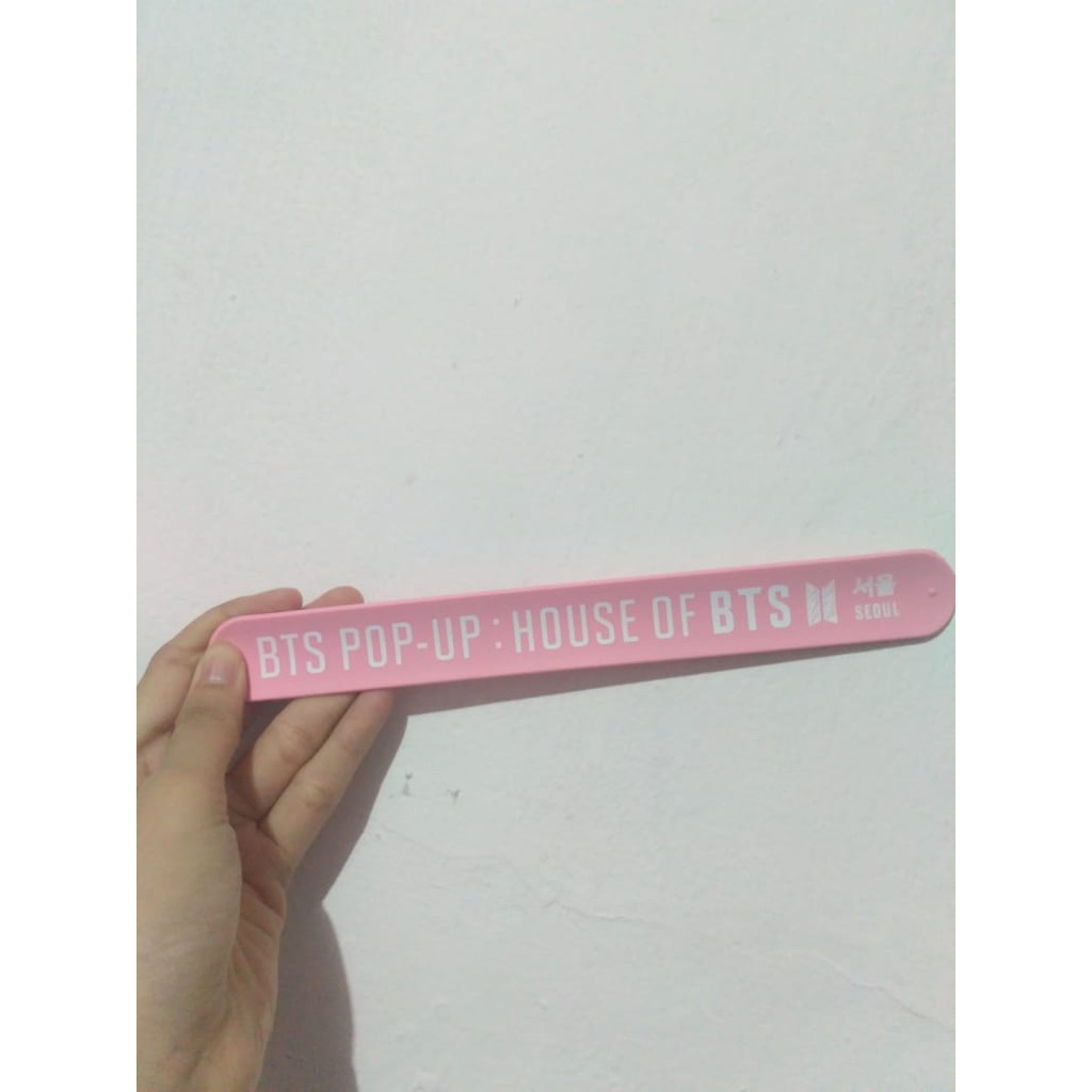 BTS POP UP House in Seoul merch - gelang BTS - Offcial BTS POP UP STORE