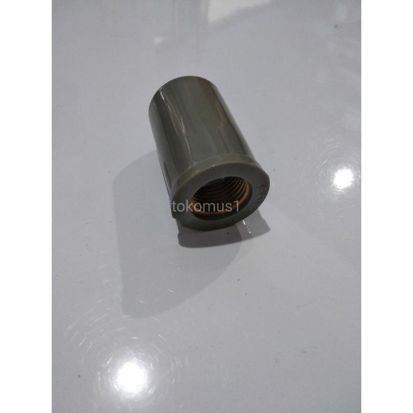 Faucet Socket 1/2&quot;×3/4&quot; Kuningan Sova Sok Drat Dalam