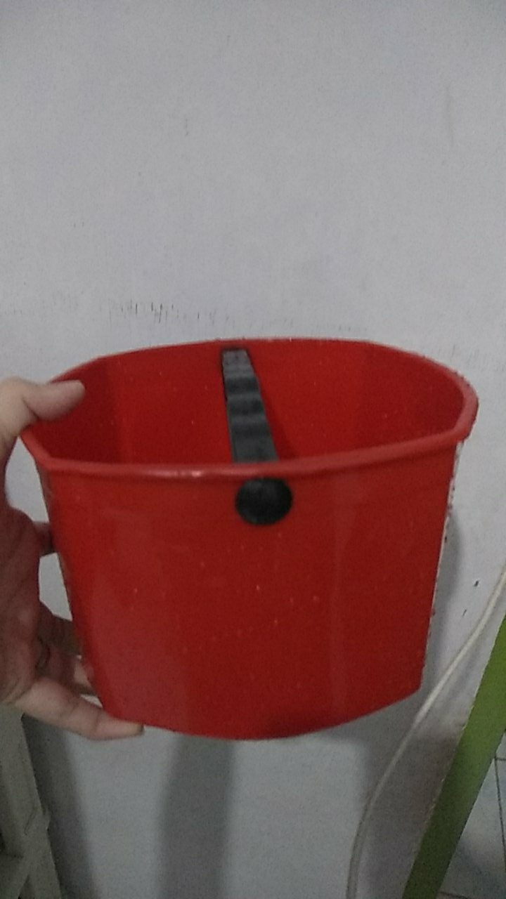 Gayung Plastik Ultra ( Gagang Tengah )