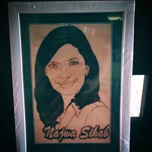 

Lukis bakar Pyrographi cocok untuk kado ulang tahun wedding anniversary souvernir pernikahan dll