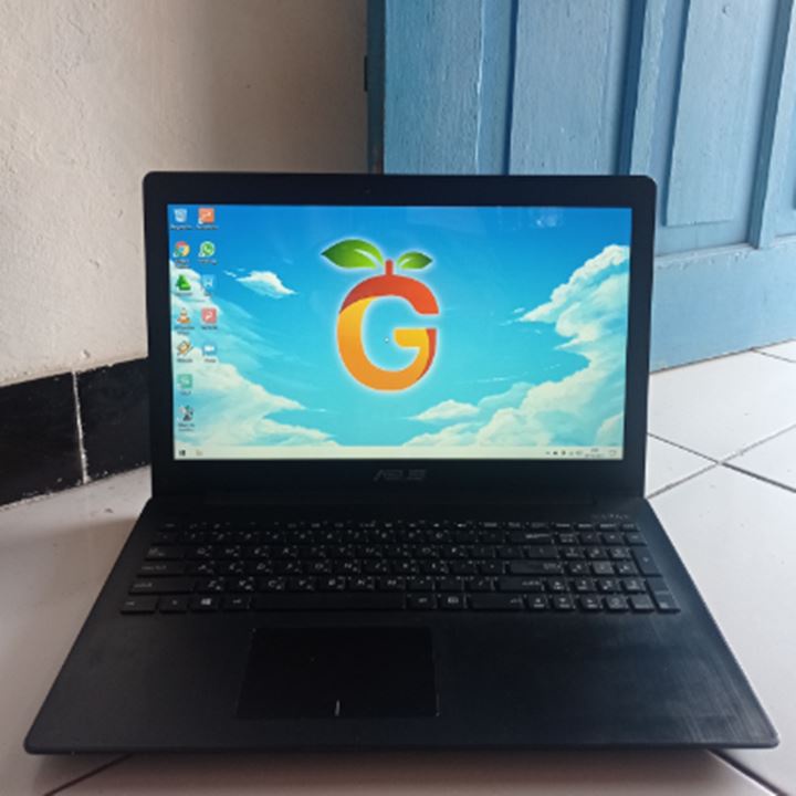 Asus X553SA Hitam 16 inch Slim Tipis Numeric RAM 4GB SSD 120GB Windows 10 Laptop Second Bekas