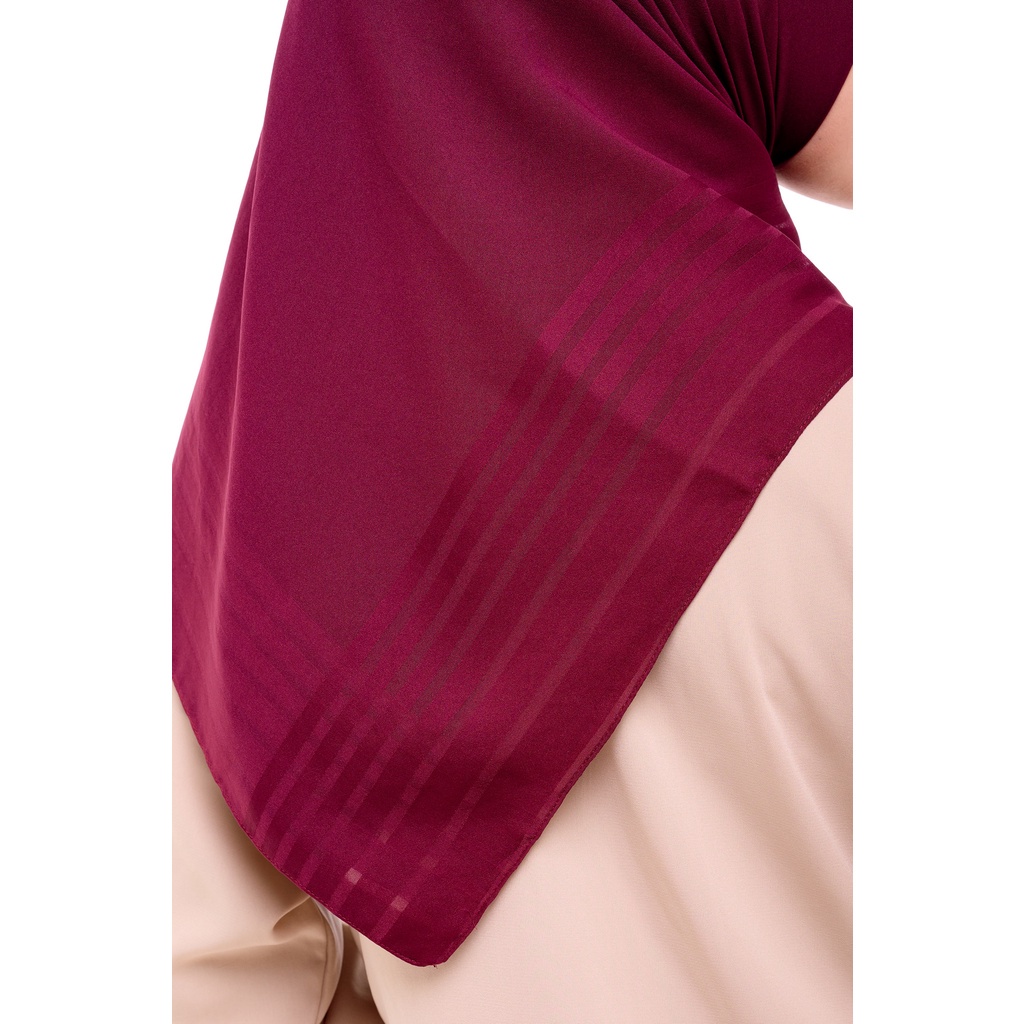 ZM ZASKIA MECCA - YARA BURGUNDY HIJAB KERUDUNG SEGI EMPAT BAHAN BERKUALITAS TINGGI