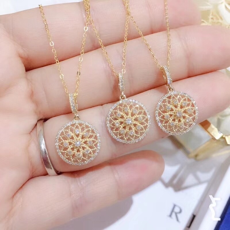 [Ready Stock]Fashionable Elegant 18K Gold Plated Diamond Necklace Pendant