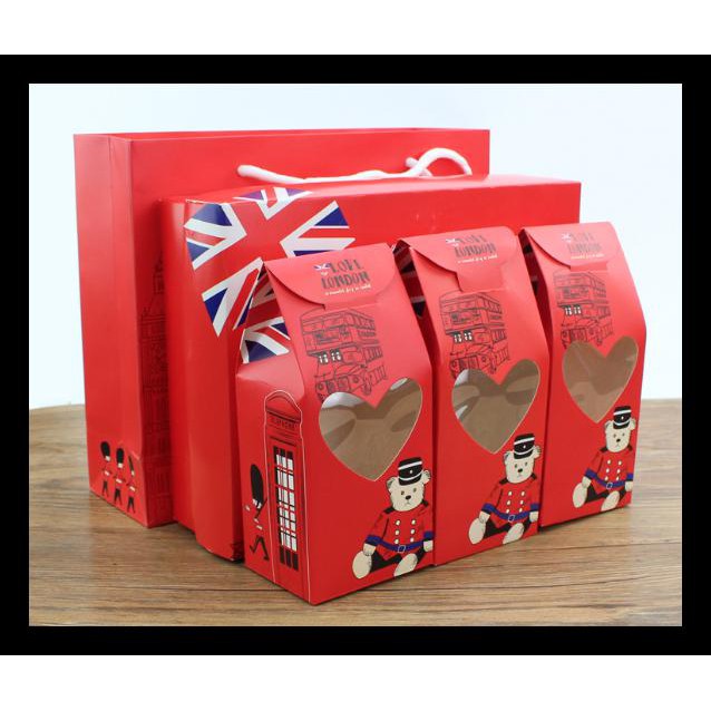 

BOX KOTAK SOVENIR HADIAH BIRHDAY GIFT KARTON IMLEK MIKA MERAH NATAL TERMURAH