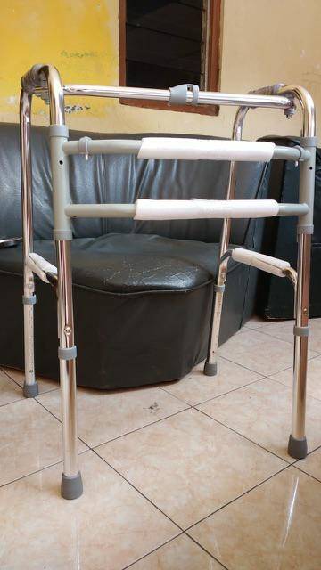 Walker Juara Alat Bantu Jalan Walking Aid Orang Tua Lansia Manula