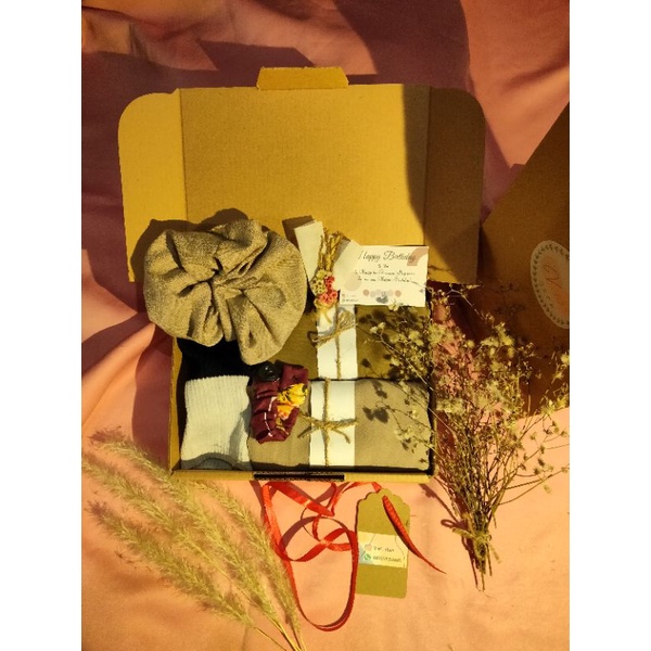 

hampers kado hijab cewek