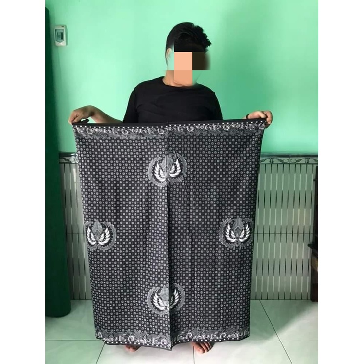 SARUNG BATIK PRIA HALUS ASLI PEKALONGAN, SARUNG BATIK SANTRI TERBARU KEREN, SARUNG BATIK CAP. (CO6)