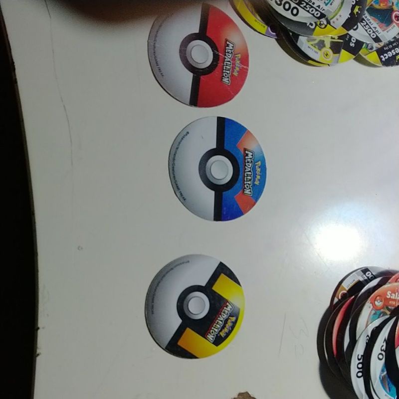 kartu pokemon medallion choki-choki