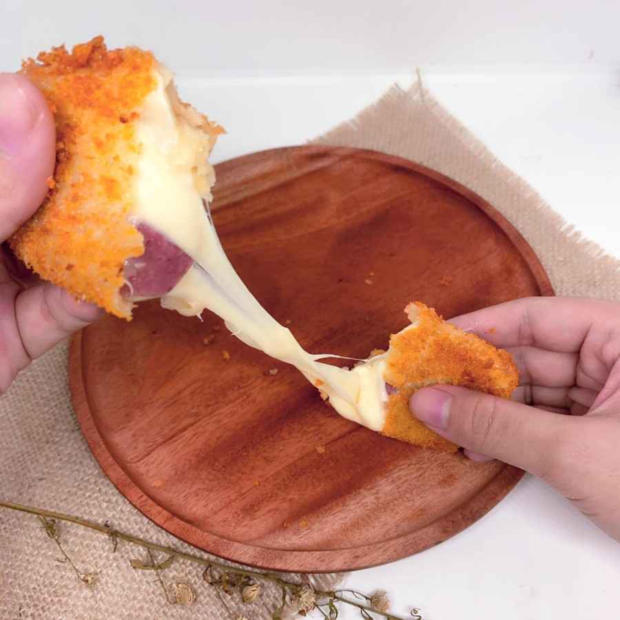 

Risoles Frozen Isi Mozarela