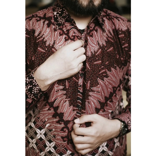 Batik Ayman - Loka Maroon | Kemeja Batik Pria Katun Solo Halus Lengan Panjang Full Furing