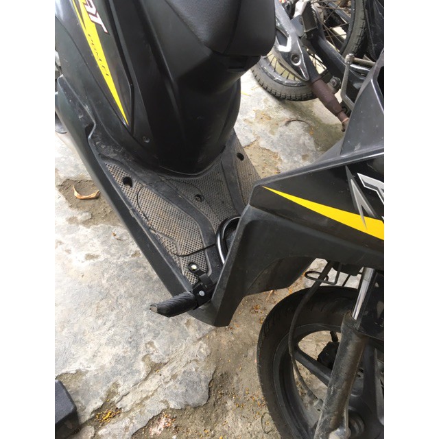 pijakan kaki depan motor matic Honda Beat fi lama