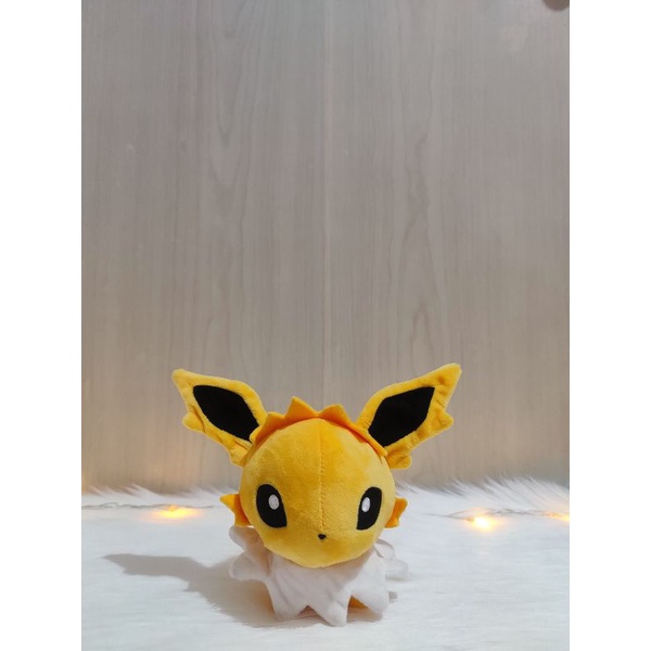 Boneka Pokemon Jolteon Chibi - Pokemon Center