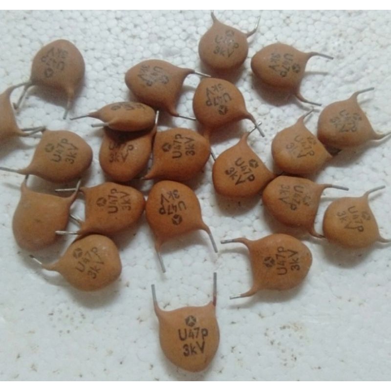 Kapasitor keramik type : U47P - 3KV. harga per 10pcs
