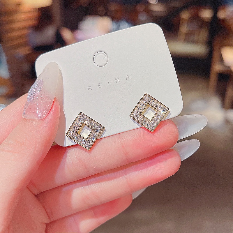 Anting Stud Zircon Bentuk Persegi Kecil Bahan S925 Silver Needle Untuk Wanita