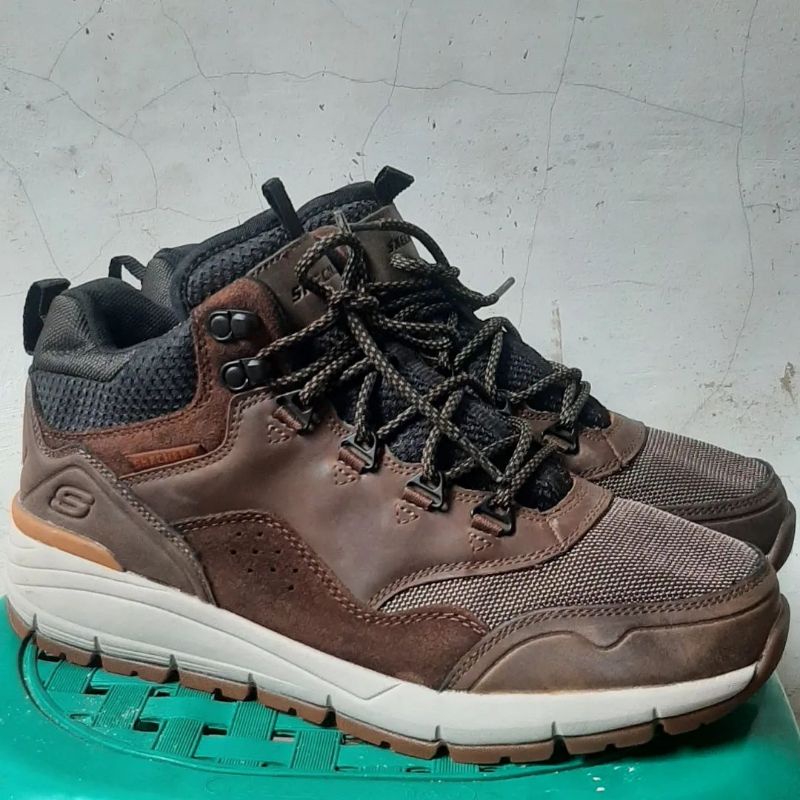 skechers 42 memory foam